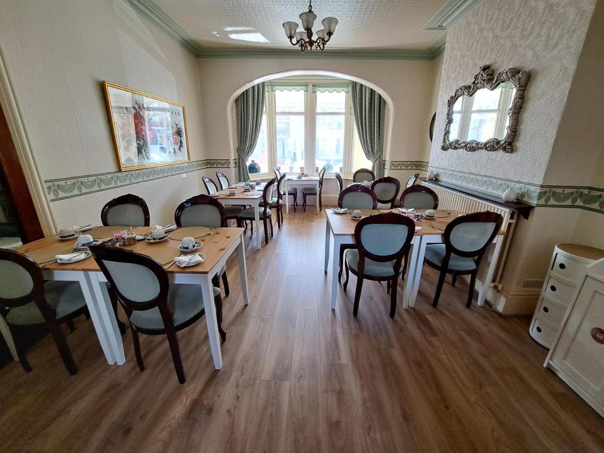 Lily Hotel Blackpool Luaran gambar